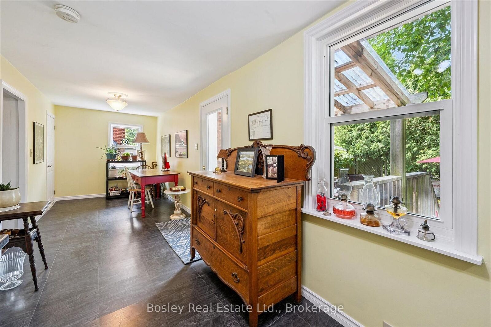 Property Photo:  10 Pearl Street  ON N1E 2E3 