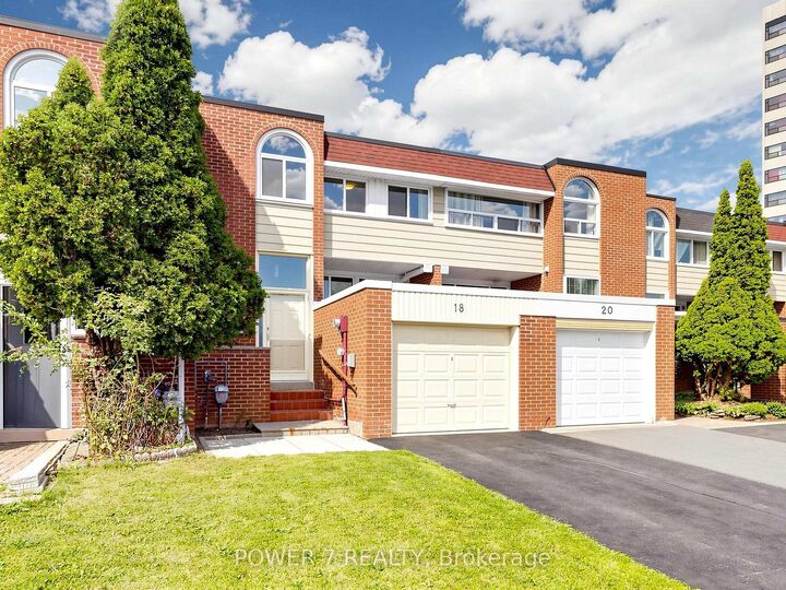 18 Sprucewood Court — photo 1