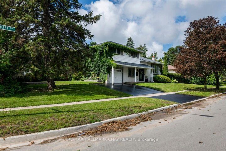 19 Highcroft Road — photo 1