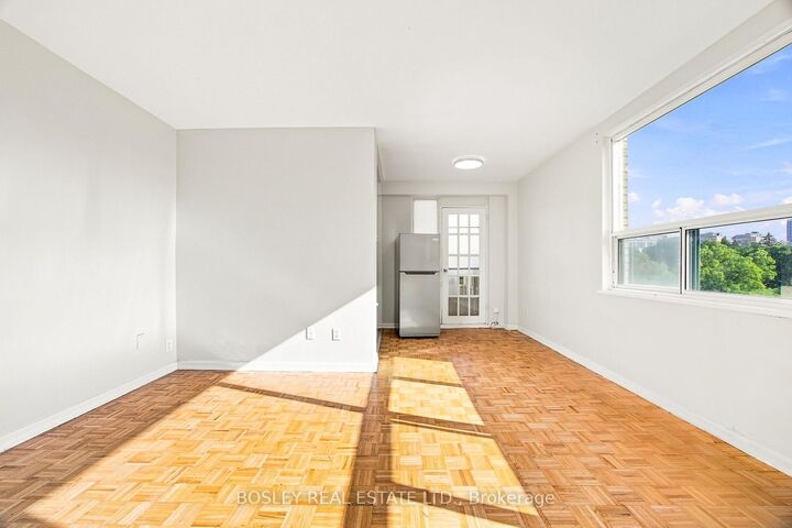 Property Photo:  85 Lawton Boulevard 310  ON M4V 1Z7 