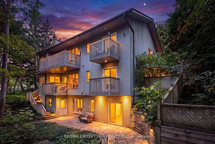 Property Photo: 147 Anne Street N ON L4N 2B9