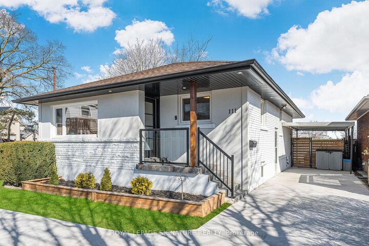 Property Photo: 111 Eastchester Avenue N Upper ON L2P 2Y9