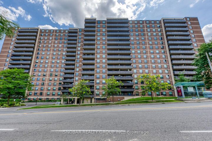 15 La Rose Avenue 204 — photo 1