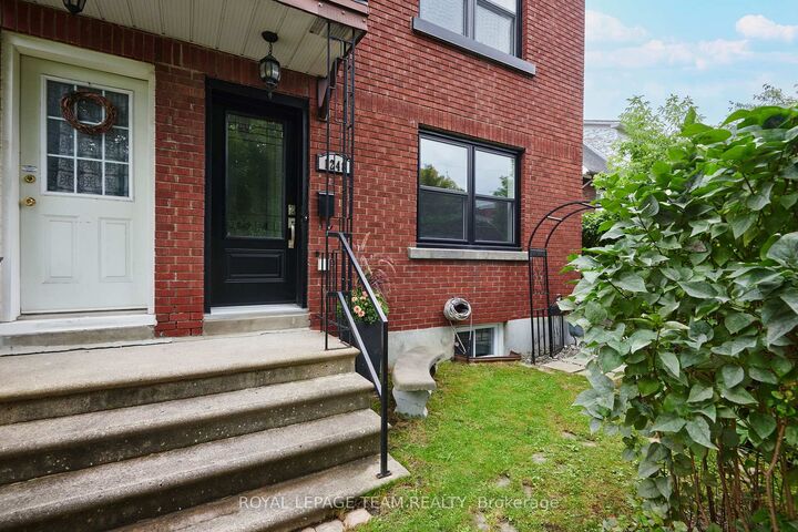 Property Photo: 1248 Summerville Avenue ON K1Z 8G5
