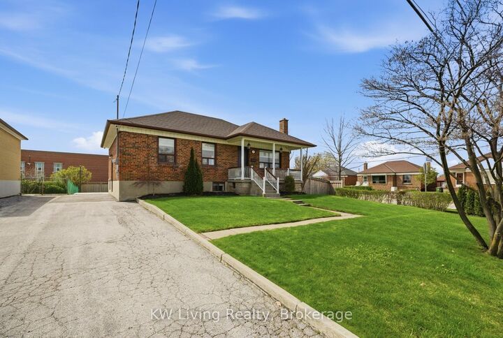Photo de la propriété:  1 Bayford Avenue  ON M3K 1W6 