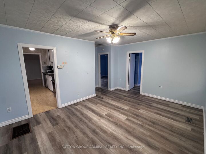Property Photo:  305 Crowland Avenue  ON L3B 1X5 