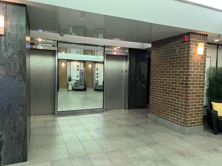 Property Photo:  1380 Prince Of Wales Drive 606  ON K2C 3N5 