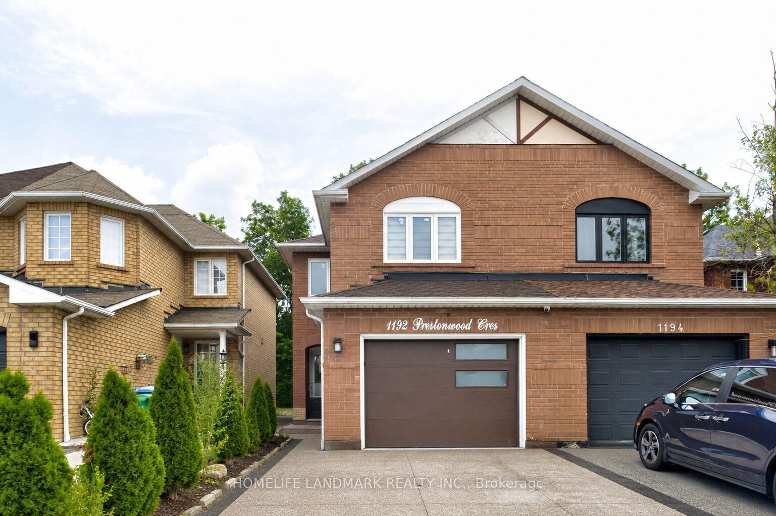 Property Photo: 1192 Prestonwood Crescent ON L5V 2V3