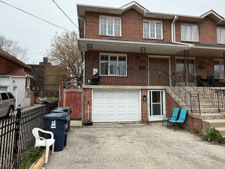 Photo de la propriété:  274 Viewmount Avenue Upper  ON M6B 1V2 