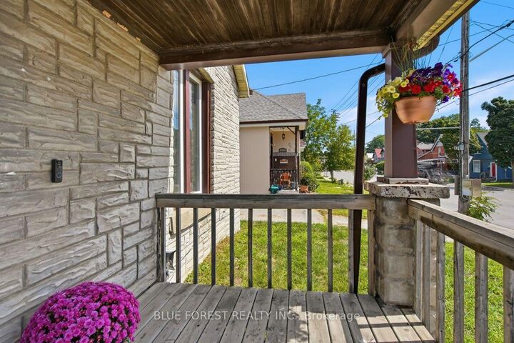 Property Photo:  1054 Florence Street  ON N5W 2M8 