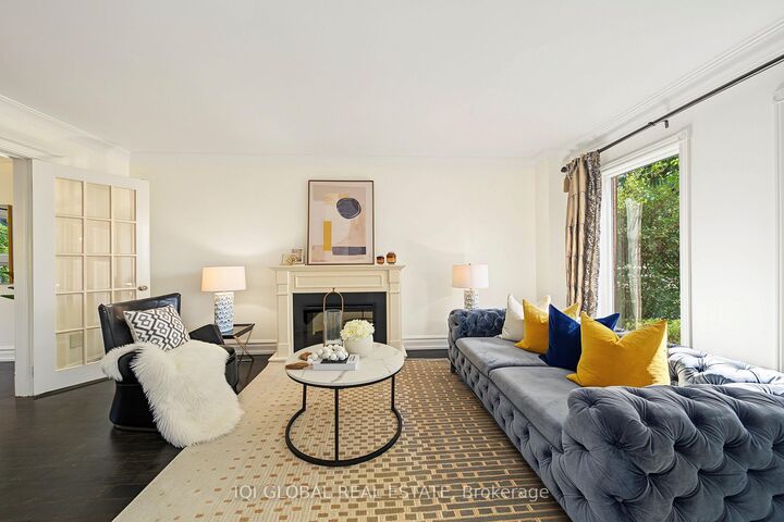 Property Photo:  1497 Greenbriar Drive  ON L6M 1Y9 