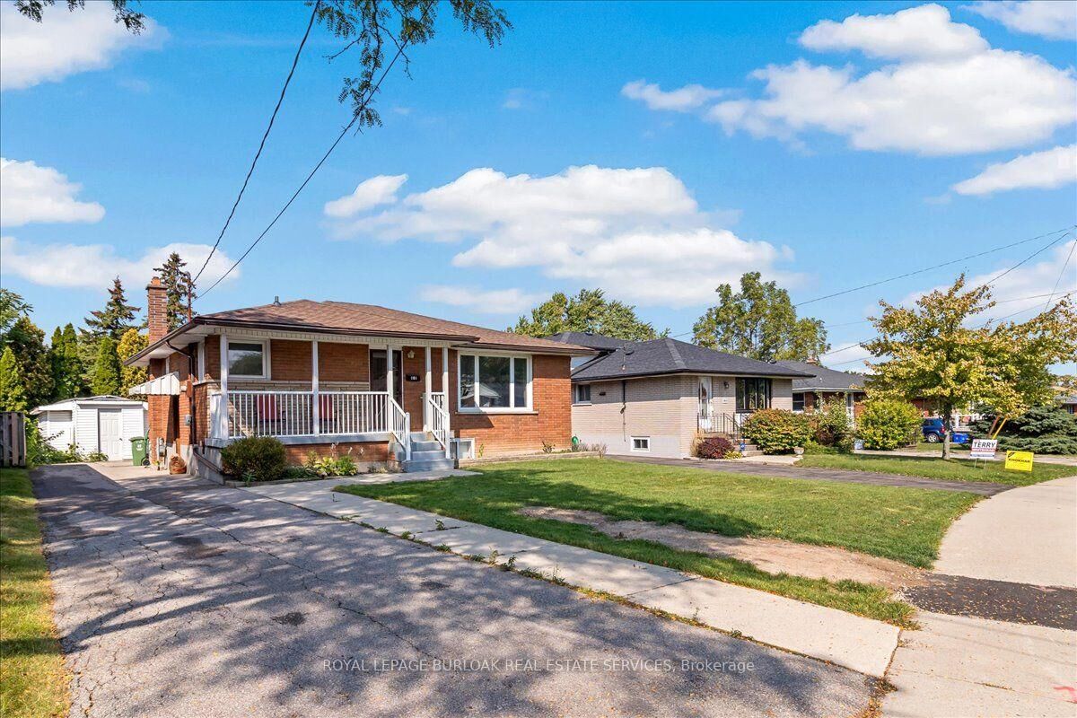 Property Photo:  161 Hoover Crescent Lower  ON L9A 3H2 