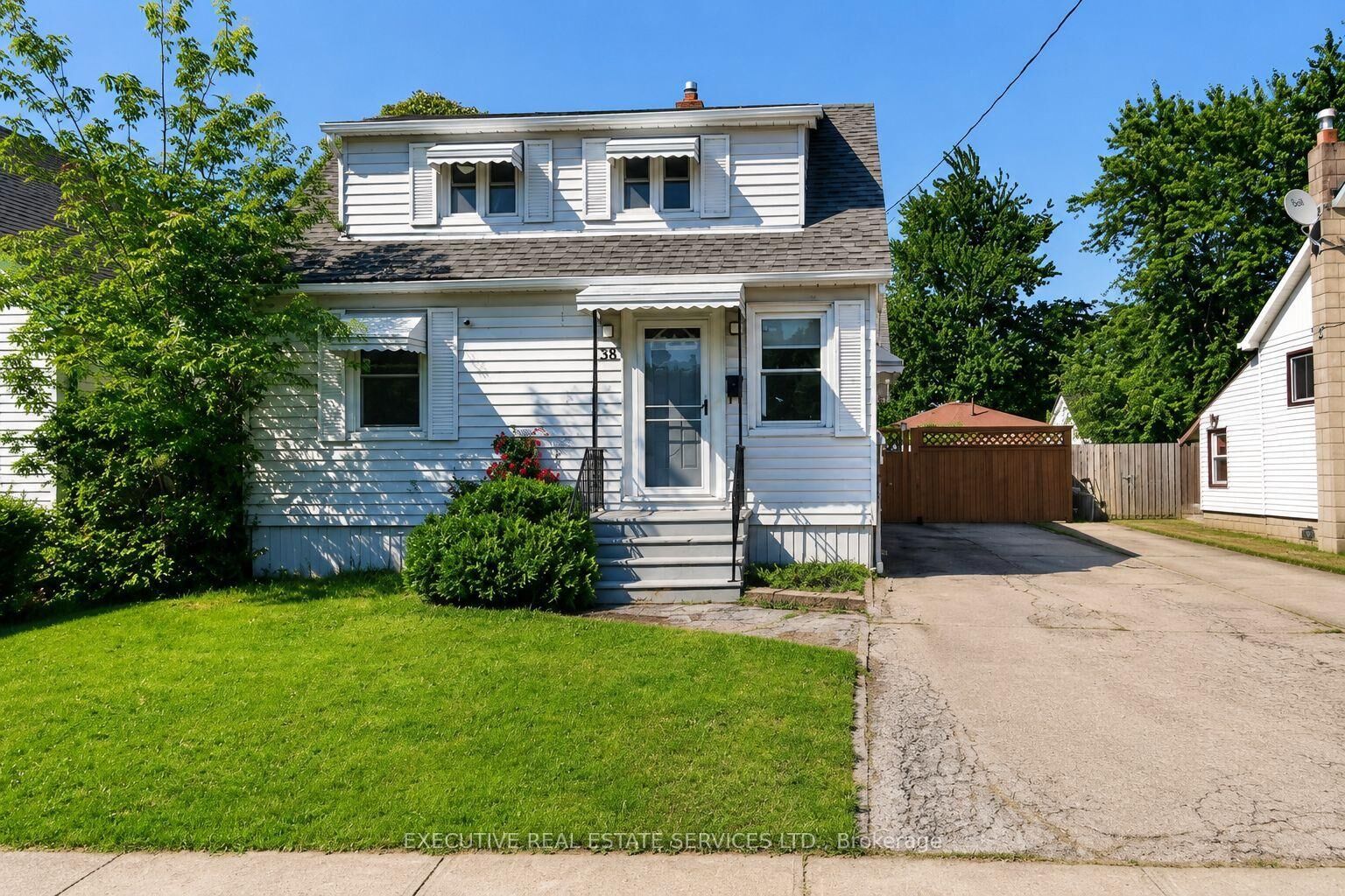Property Photo: 38 Parker Street ON L2S 1C5