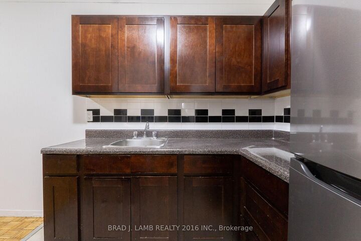Property Photo:  4 Hill Heights Road 406  ON M8Y 1Z1 