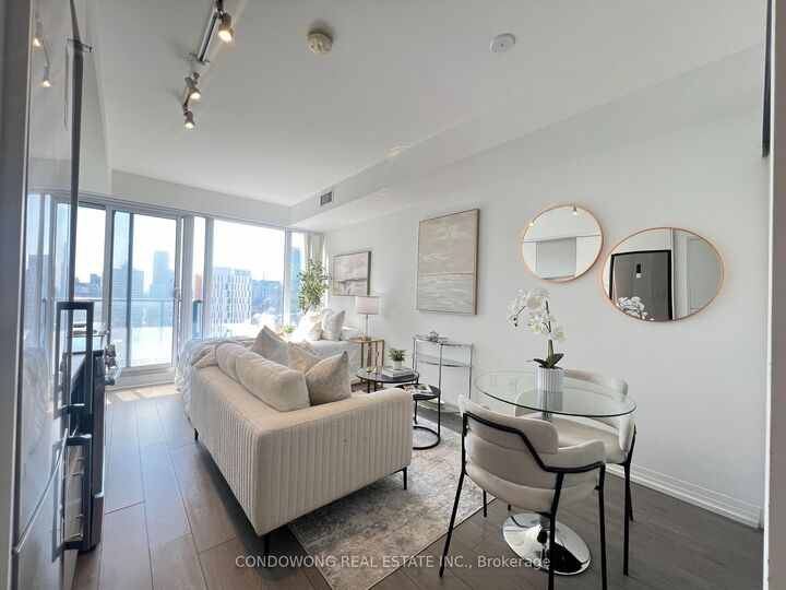Property Photo: 251 Jarvis Street 3007 ON M5B 0C3