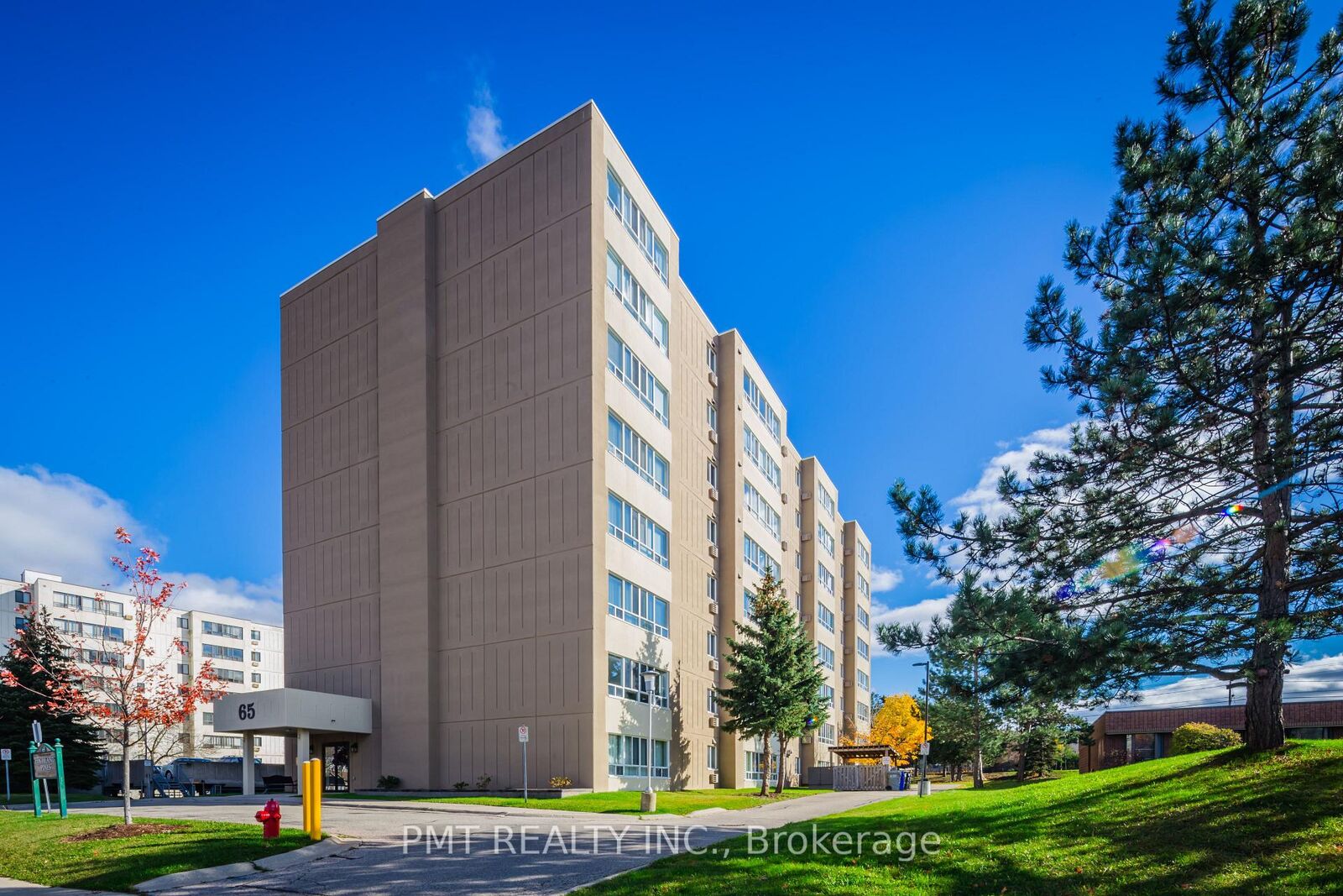 Property Photo:  65 Highland Crescent 303  ON N2M 5M8 