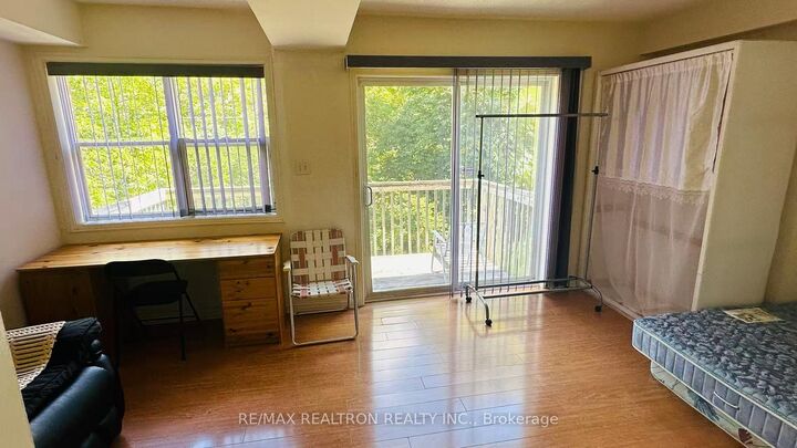 Property Photo:  65 Maple Park Way 23  ON L6G 1C5 