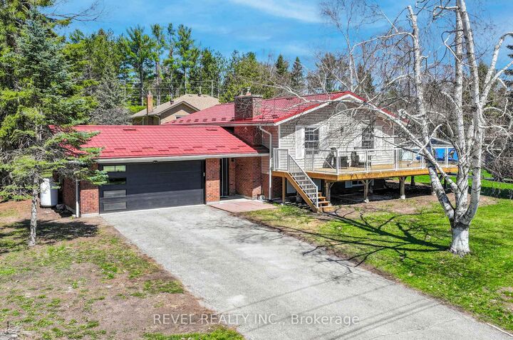 13 Pirates Glen Drive — photo 1