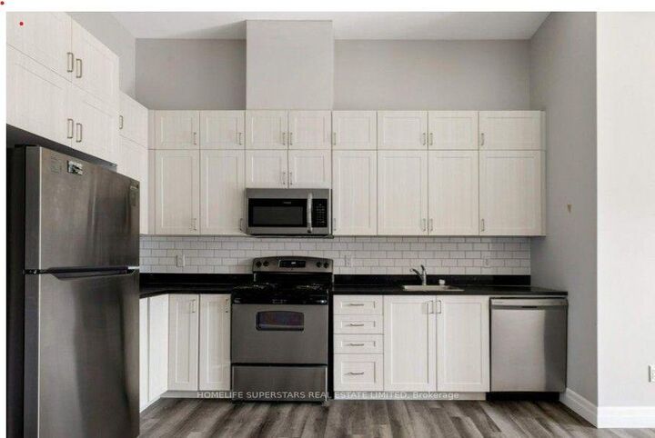 Property Photo:  501 Frontenac Street 312  ON K7K 4L9 