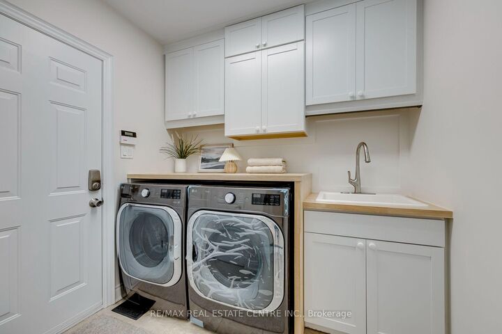 Property Photo: 290 Duskywing Way ON L6L 6X6