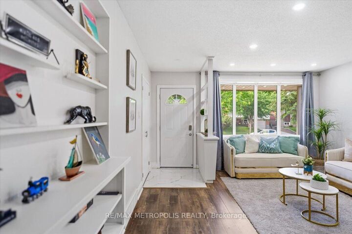 Property Photo: 615 Dogwood Lane ON N2L 4Y2