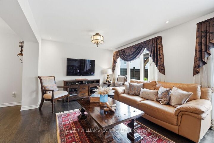 Property Photo: 428 White Arctic Avenue ON K2J 5Y9