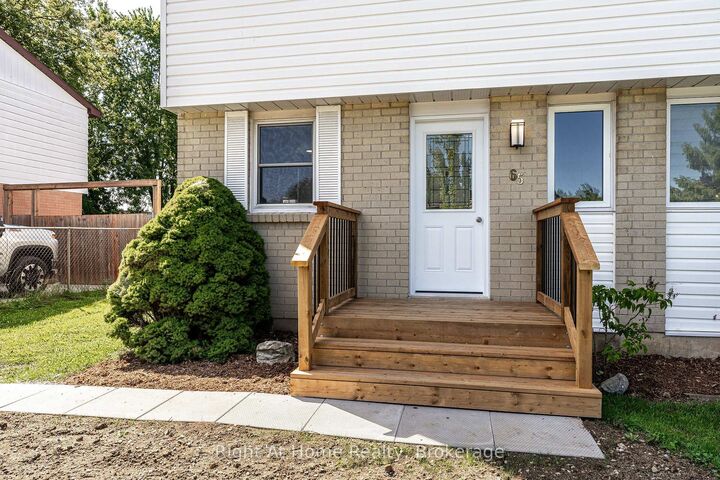 Photo de la propriété:  65 Maple Avenue  ON N5A 7C3 