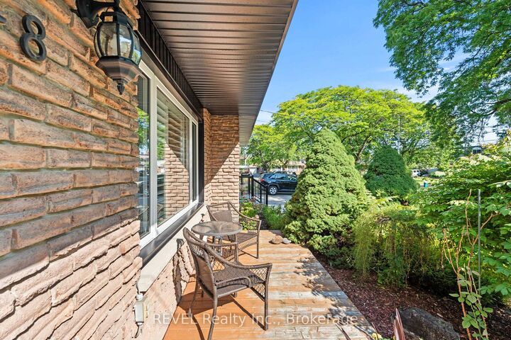 Property Photo:  28 Black Knight Road  ON L2N 3C1 