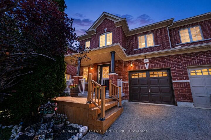 Property Photo: 141 Lavery Heights ON L9T 0V4
