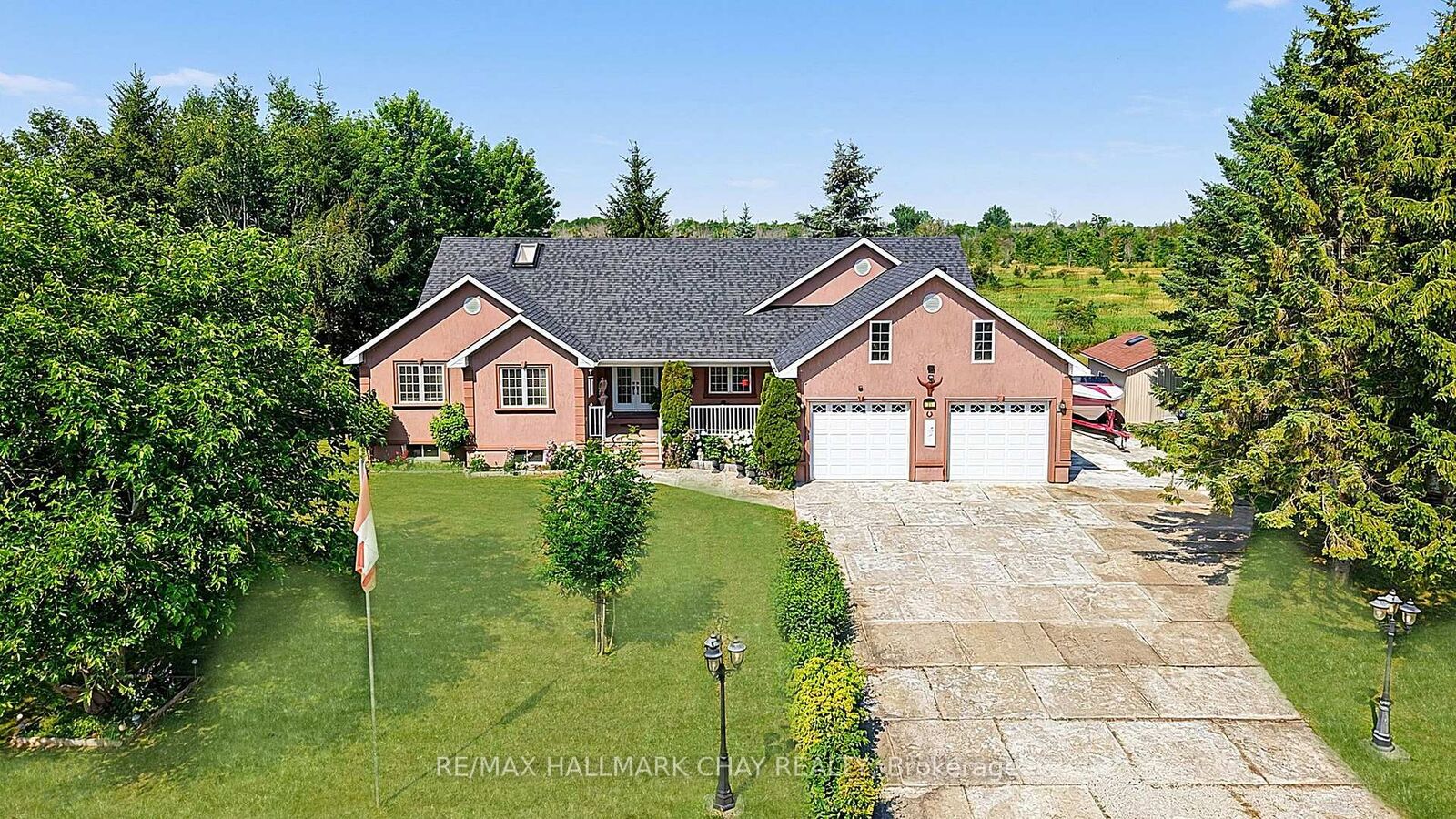 Property Photo: 31 Hillside Drive ON L0K 1S0