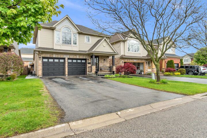 Property Photo: 752 North Leaksdale Circle ON N6M 1M1