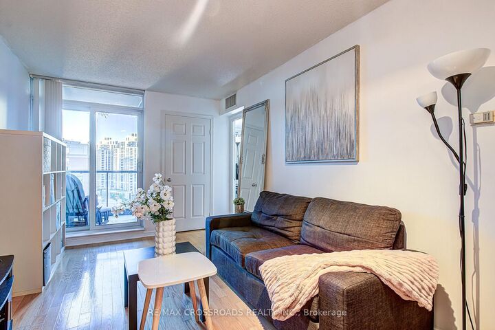 Property Photo:  30 Harrison Garden Boulevard 1512  ON M2N 7A9 