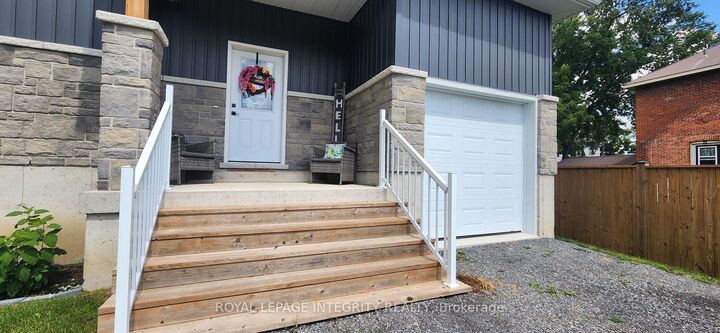 Property Photo: 6 Union Street ON K0E 1L0