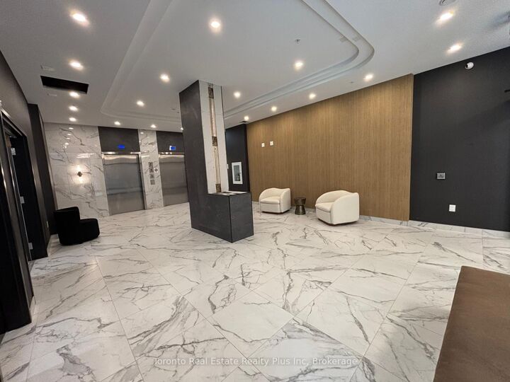 Property Photo:  223 Princess Street 717  ON K7L 1B3 