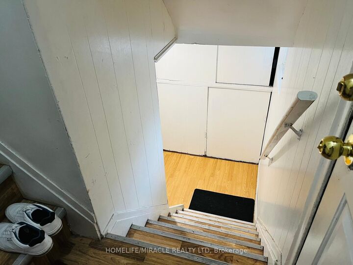 Property Photo:  80 Janray Drive Basement  ON M1G 1Y6 