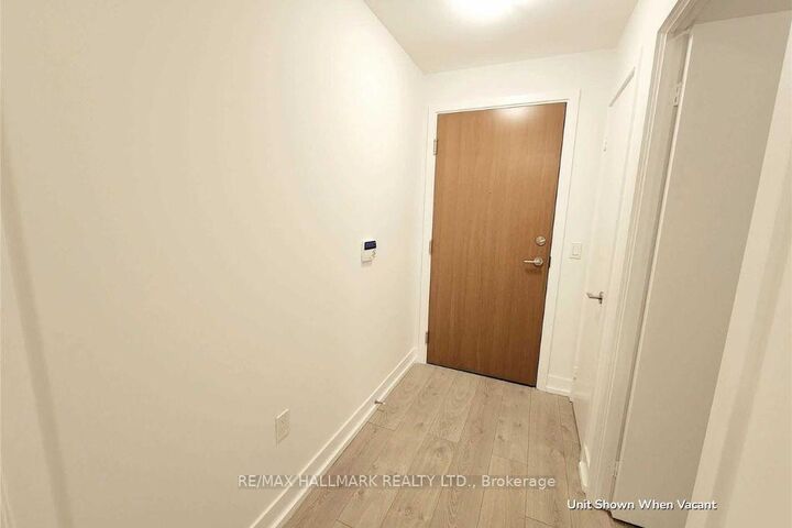 Property Photo:  30 Shore Breeze Drive 922  ON M8V 0J1 