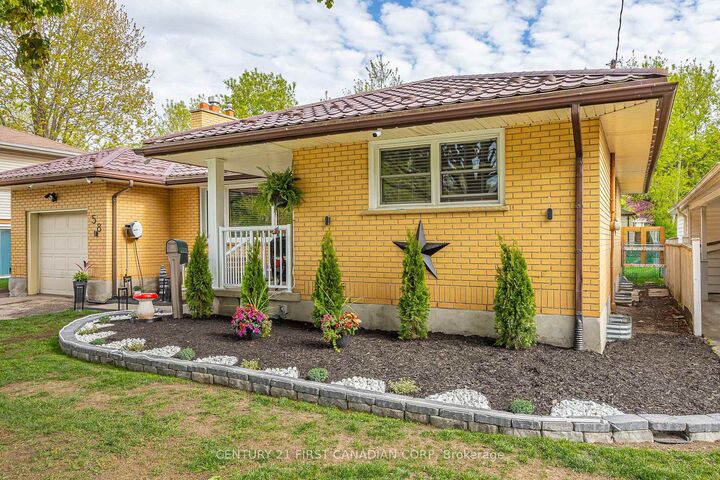 Property Photo: 58 Centre Crescent N ON N6J 2Z6