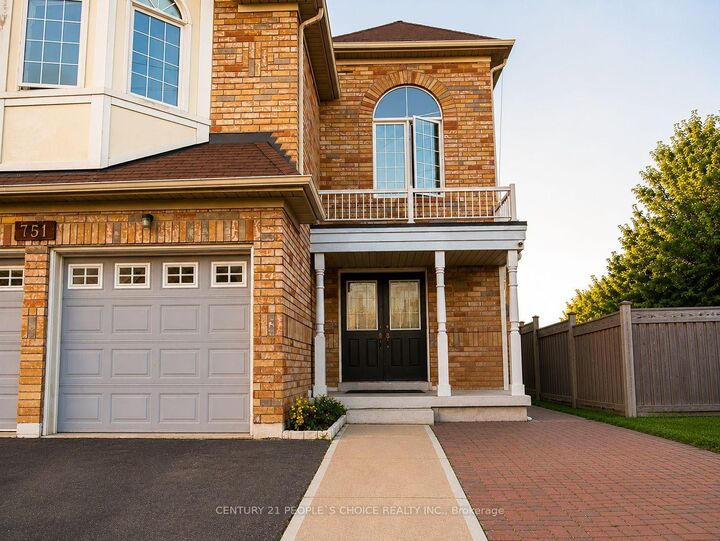 Property Photo: 751 White Clover Way ON L5V 0C2