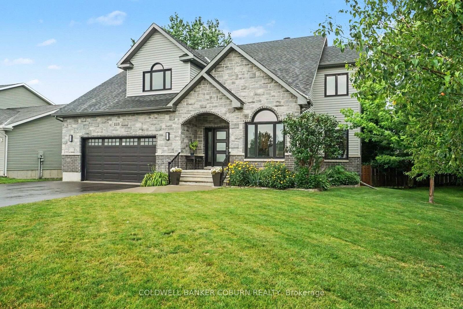 Property Photo: 88 Tabitha Crescent ON K0C 1H0
