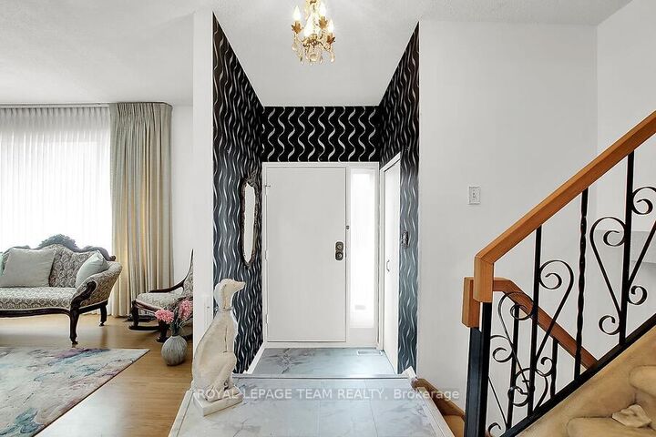 Property Photo: 31 Ross Street ON K7A 4V7