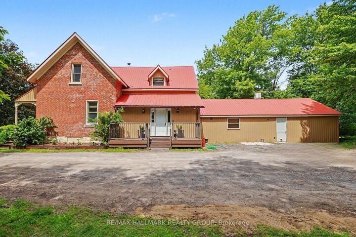 Property Photo: 3548 Woodkilton Road ON K0A 3M0