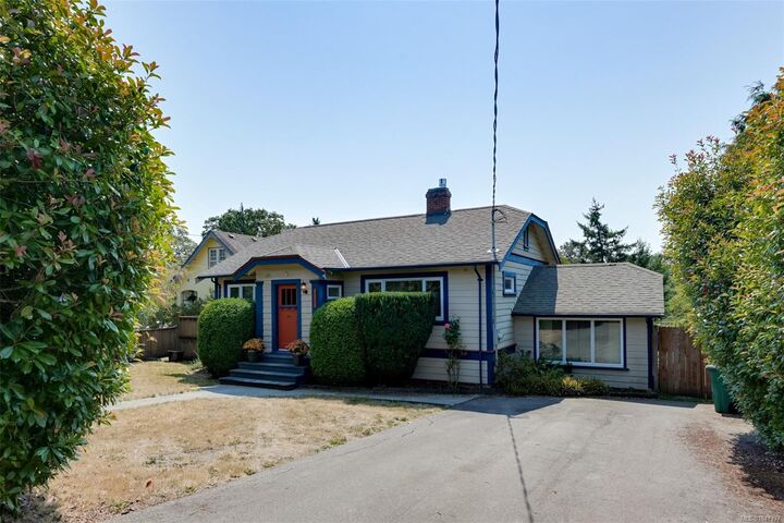 3374 Cook St — photo 1