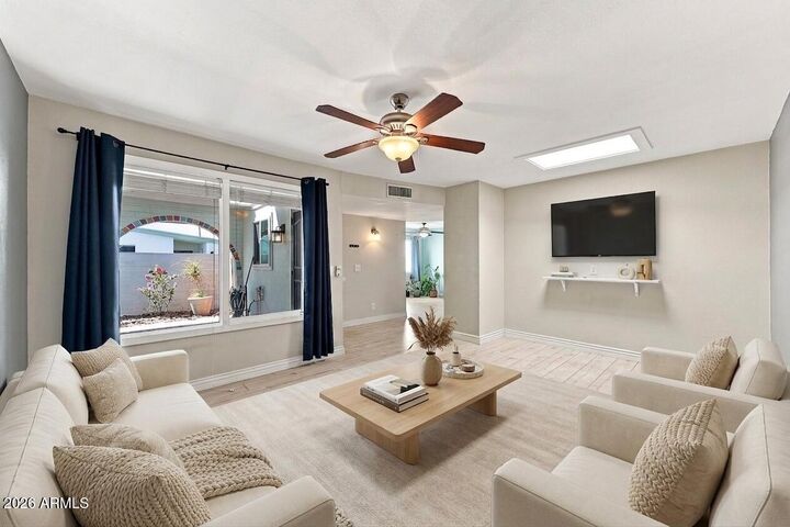 Property Photo:  410 W Laguna Drive  AZ 85282 
