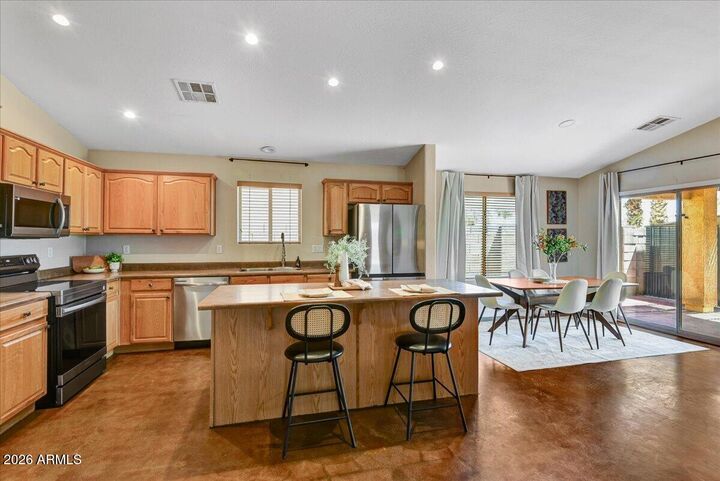 Property Photo: 6817 W Desert Lane AZ 85339