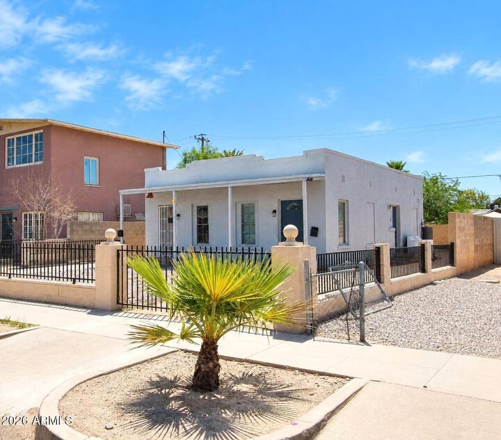 Property Photo: 1513 W Taylor Street A And B AZ 85007