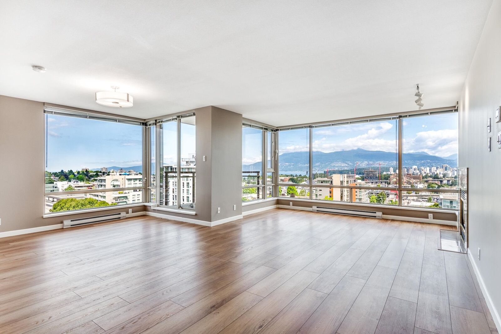 Property Photo:  1590 W 8th Avenue 1002  BC V6J 4R8 