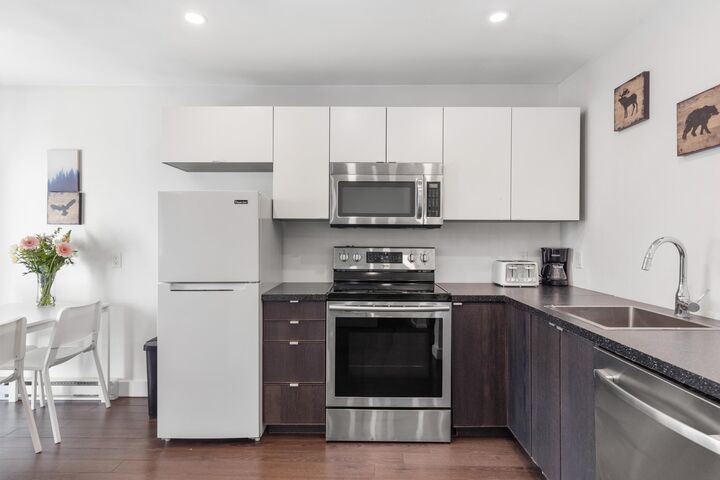 Property Photo:  2129 Lake Placid Road 301  BC V8E 0N4 