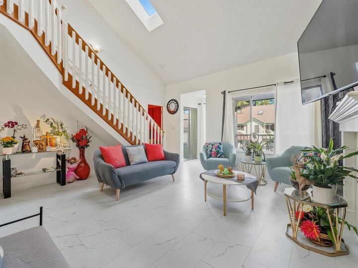 10308 155A Street 210 — photo 1