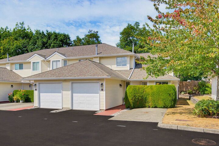 21928 48 Avenue 8 — photo 1