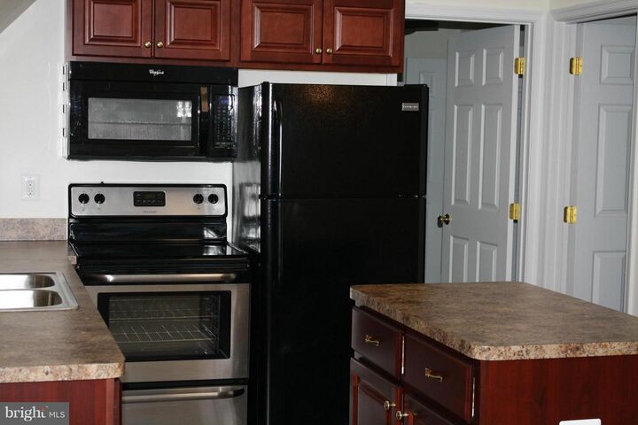Property Photo: 18162 White Tail Way MD 20684